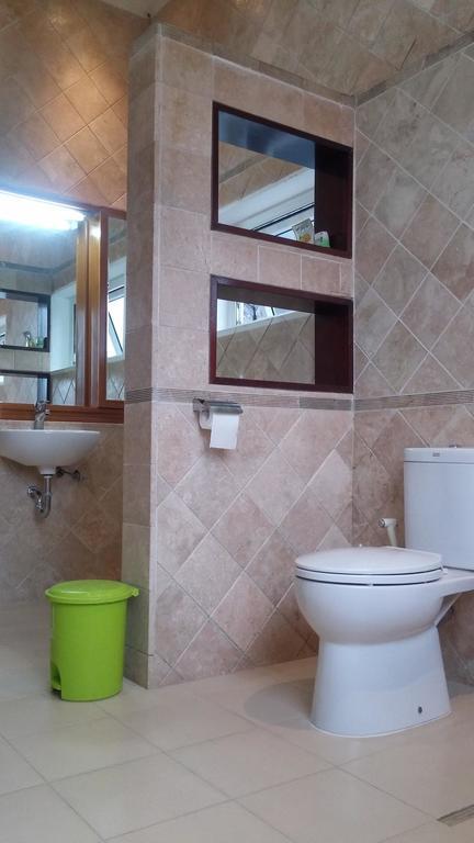 Villa Rumah Ibu Dago Bandung Exterior photo